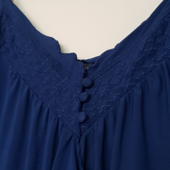 Banana Republic - Blue Scalloped Detailed Tank - Picture 4 of 4